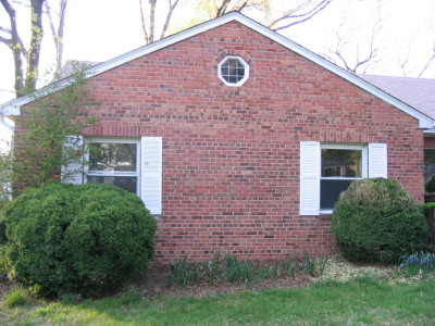 front_bedroom_windows_bed