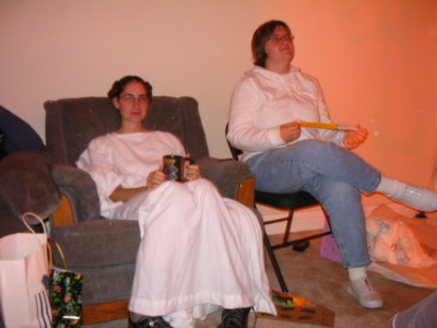 leia1_and_uncoated_ewok
