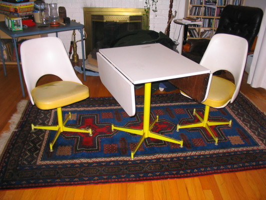 flap_table_chairs_yellow